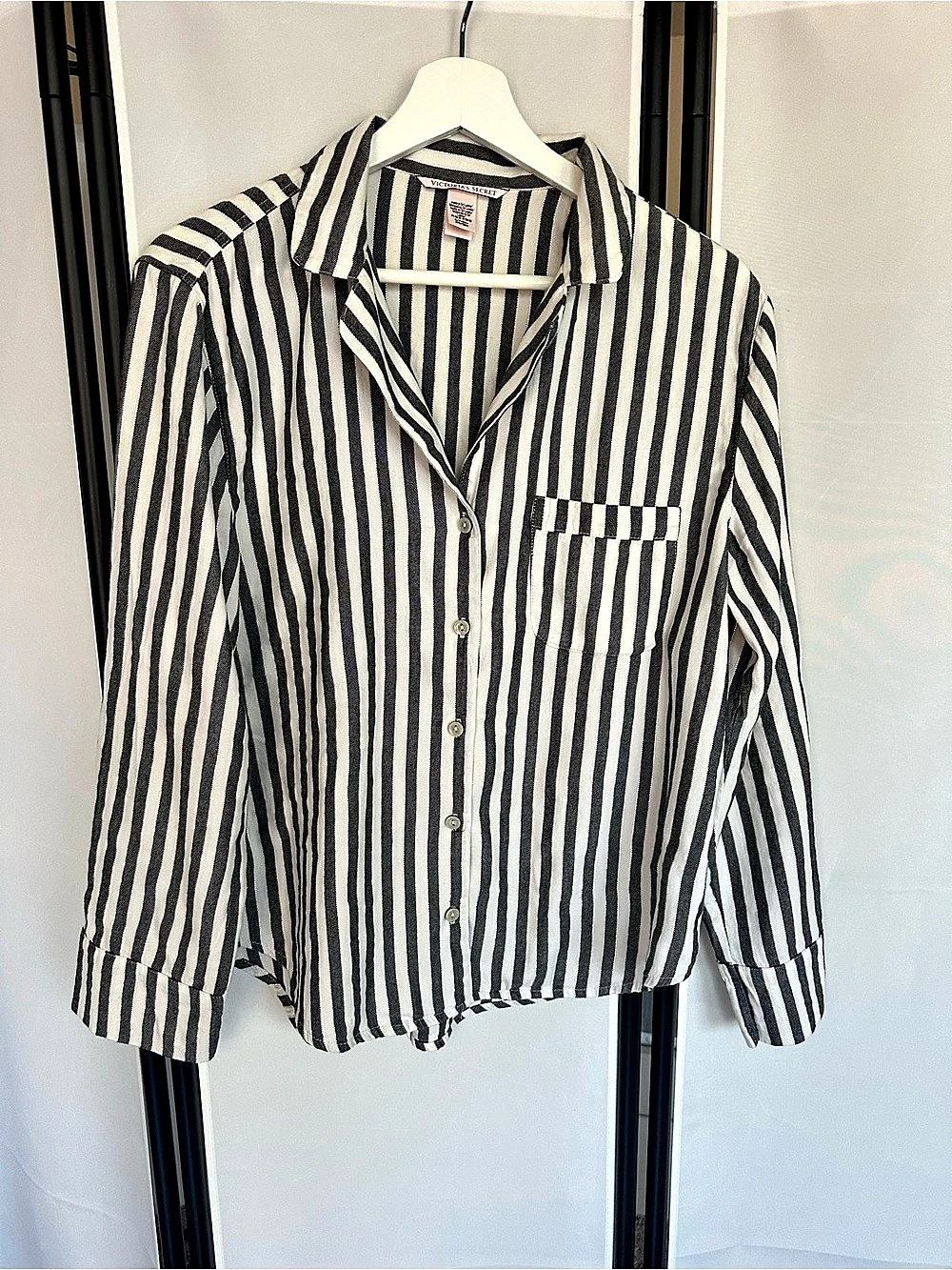 Victoria'Small Secret Striped Button Down Top in White & Black Size Small